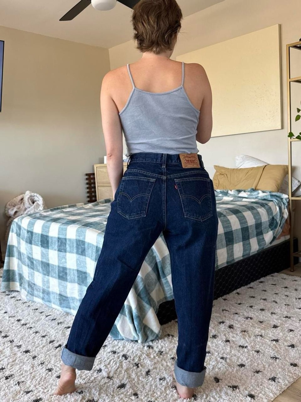 Vintage Levi's Women's Dark Blue Boyfriend Jeans - High Waist Relaxed Fit